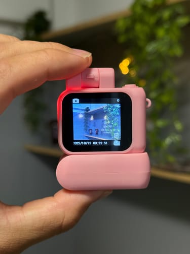 Customer photo review of Mini Retro Camera